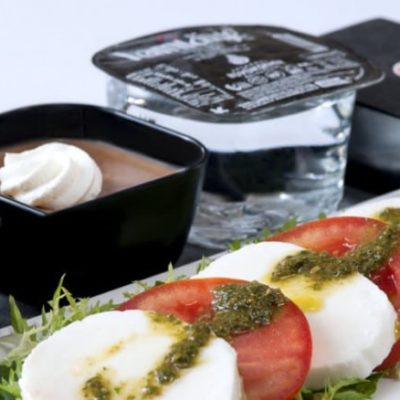, Чем кормят на рейсах "Турецких авиалиний": все о меню и ваучерах на питание
