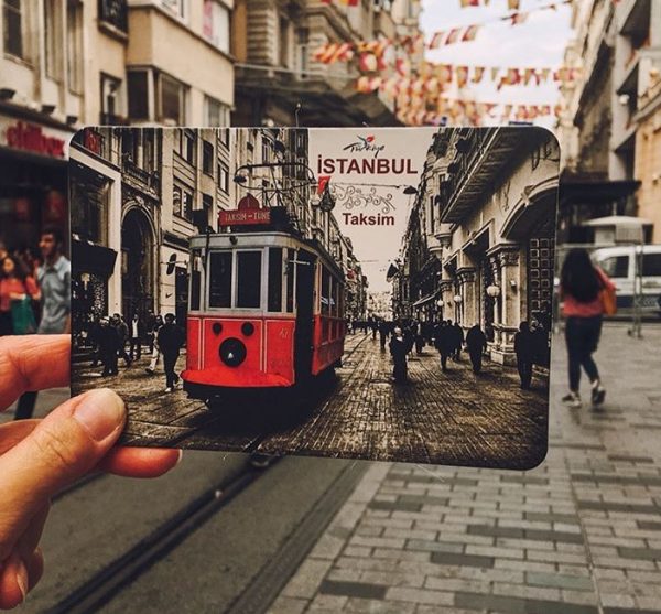 Пешеходная улица Истикляль в Стамбуле